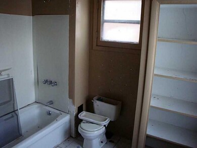 Full Bath.