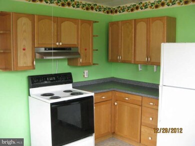 2919 Illinois Ave, Halethorpe, MD 21227 - photo 2