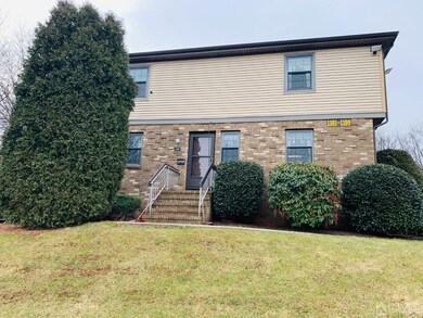 1101 Maple Hill Dr, Woodbridge, NJ 07095 - photo 3