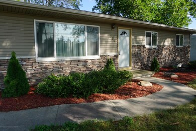 539 S Canal Rd, Lansing, MI 48917 - photo 3