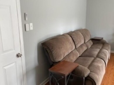 816 Carnation Ln, Matteson, IL 60443 - photo 6