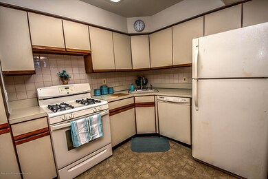 8 Racal Ct unit B1, Staten Island, NY 10314 - photo 5