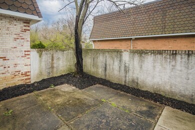2762_Chateau_Cir_03