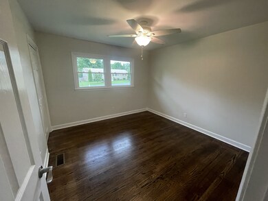 122 Burrum Dr, Shelbyville, TN 37160 - photo 5