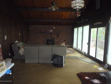 334 Mockingbird Ct, Pocono Mountain Lake Estates, PA 18324 - photo 5