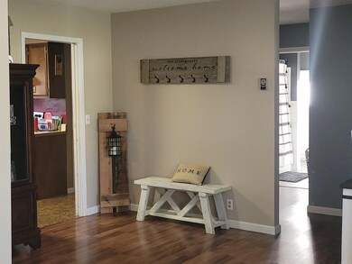 320 W Spring St, Bluffton, IN 46714 - photo 4