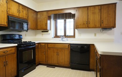 700 S Raddant Rd, Batavia, IL 60510 - photo 5