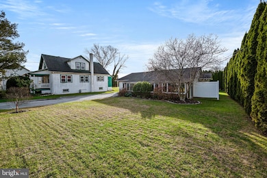 426 S Walnut St, Kennett Square, PA 19348 - photo 5