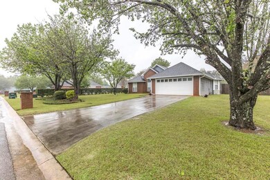 211 Settlers Trail, Warner Robins, GA 31088 - photo 2