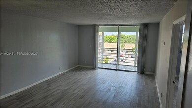 Polynesian Gardens Condominiums unit 409, Plantation, FL 33317 - photo 2