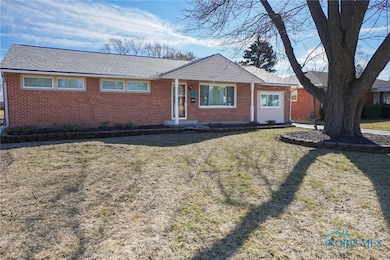 637 Edith Ave, Findlay, OH 45840 - photo 3