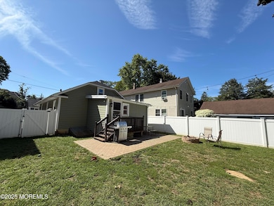 31 Peach St, Tinton Falls, NJ 07724 - photo 4