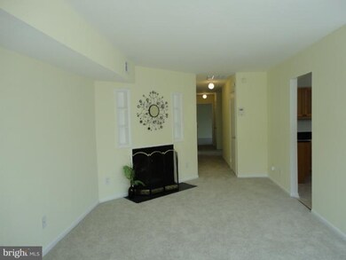 7915 Casa Grande Place unit 122E, Alexandria, VA 22309 - photo 2