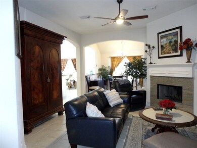 15807 Pleasant Green Cir, Tomball, TX 77377 - photo 6