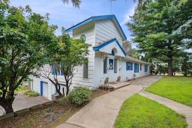 640 Highway 96 W, Saint Paul, MN 55126 - photo 2