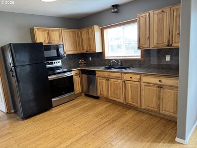 1010 N Lake Rd, Lakeside, OR 97449 - photo 4