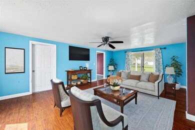 Spacious living room