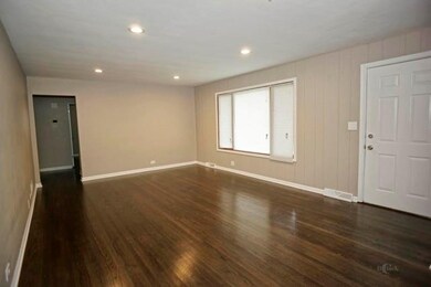 1501 Glen Rock Ave, Waukegan, IL 60085 - photo 2