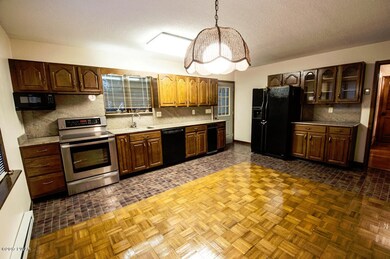 1029 Red Hawk Dr, Lake Ariel, PA 18436 - photo 5