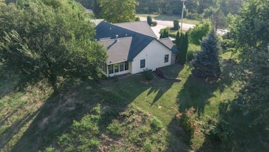 10306 SW State Route Jj, Saint Joseph, MO 64504 - photo 2