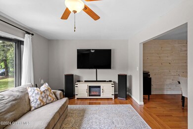 42-web-or-mls-27-st-johns-dr