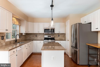 8812 Country Oak Dr, Odenton, MD 21113 - photo 5