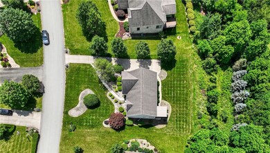 260 Arrowhead Ln, Eighty Four, PA 15330 - photo 4