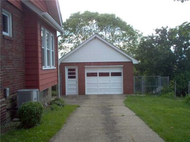 Parking Lot/Garage. Super nice garage with lots of