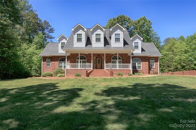 222 Carters Farm Dr, Statesville, NC 28625 - photo 2