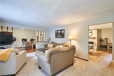 2940 Robin Hill Dr, Mogadore, OH 44260 - photo 2