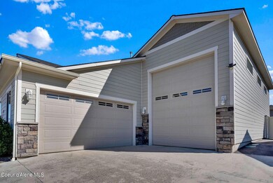 5-web-or-mls-SkyLight - Melissa-05