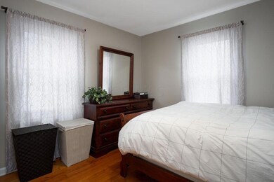 528 E Jeffrey Place, Columbus, OH 43214 - photo 4