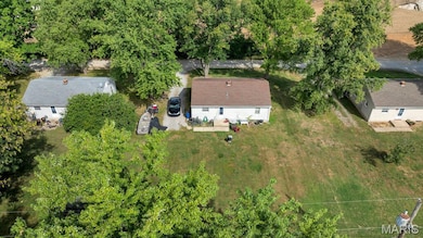 2820 Mulberry Ln, Saint Charles, MO 63303 - photo 2