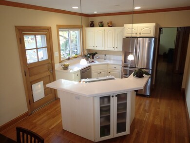 1585 Whitcomb Ave, Des Plaines, IL 60018 - photo 4