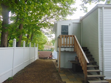 29 Leonard St, Milford, MA 01757 - photo 5