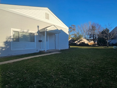 811 Cambridge Place unit 118, Wheeling, IL 60090 - photo 2