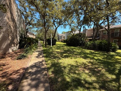 1054 9th St, Shalimar, FL 32579 - photo 5