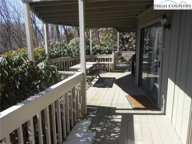 Lower Deck Entertainment Area