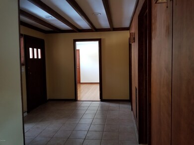 4. Entryway