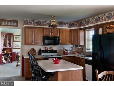 111 Meredith Dr, Spring City, PA 19475 - photo 4