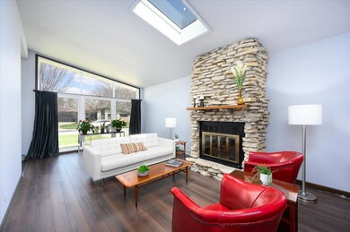 150 S Fairlane Ave, Elmhurst, IL 60126 - photo 3