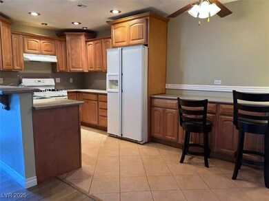 1400 Santa Margarita St unit B, Las Vegas, NV 89146 - photo 5