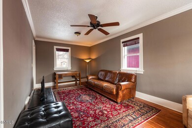 705 W Rosser Ave MLS-8