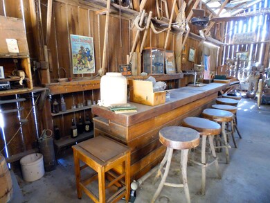04 Bar Area1