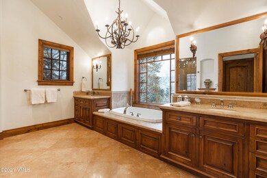 616_elkhorn_interior_master_bath (1) pt2