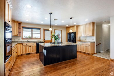 4340 S Lynne Ln, Holladay, UT 84124 - photo 7