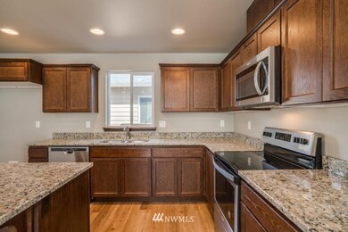 426 S Kansas Loop, East Wenatchee, WA 98802 - photo 3