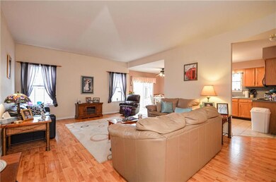 85 Crown Dr, Easton, PA 18040 - photo 3