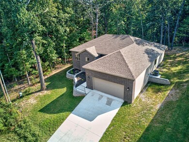 8 Leyland Dr, Bella Vista, AR 72714 - photo 2