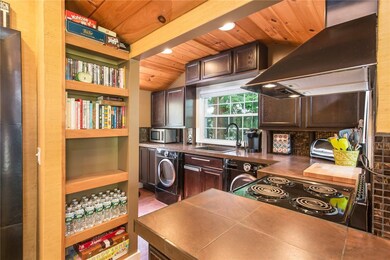 88 Old Post Rd unit 4, Westerly, RI 02891 - photo 3